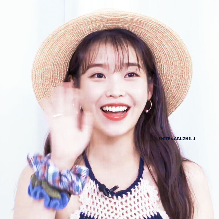 IU
©金智贞