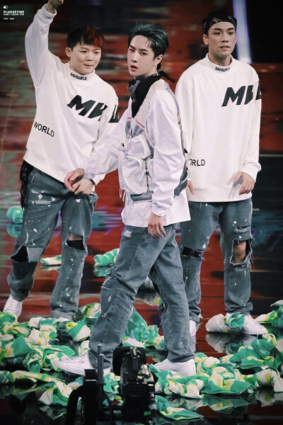 201003 这就是街舞3总决赛 @UNIQ-王一博 cr:logo