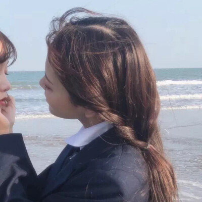 闺蜜头像无水印#
#慢慢来吧 说不定最后还是我们#