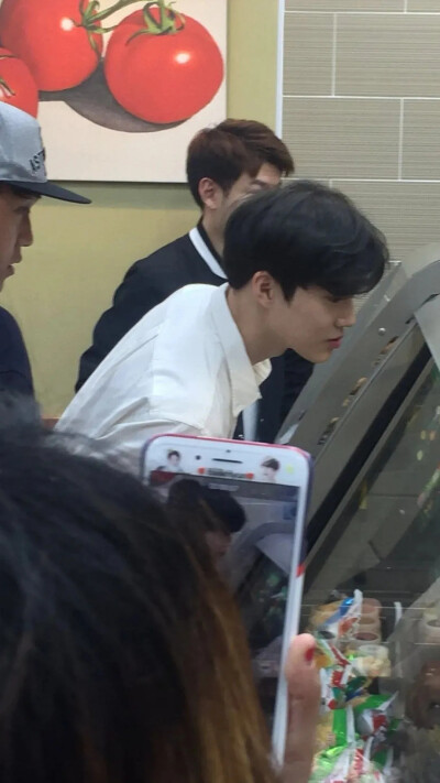 生图｜依旧帅哥