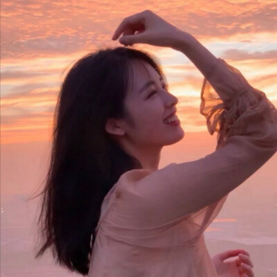 ᴵ ᵏᵉᵖᵗ ᵃ ˢᵉᶜʳᵉᵗ ᶠʳᵒᵐ ᵗʰᵉ ᵘⁿⁱᵛᵉʳˢᵉ / ᵘⁱᵉᵗˡʸ ᵗʰᵒᵘᵍʰᵗ ᵃᵇᵒᵘᵗ ʸᵒᵘ.
我瞒着宇宙山河/悄悄想了你一下。
©️清夏十五_