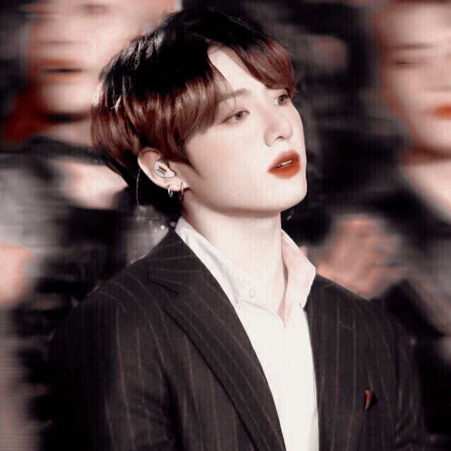 
「ʟᴏᴠᴇ ᴍᴀᴢᴇ」
@helianthusjk97
