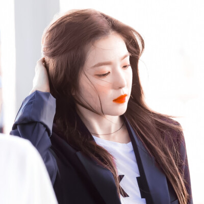 ·《秋のささやき》
注明xooy
cr.boxgame