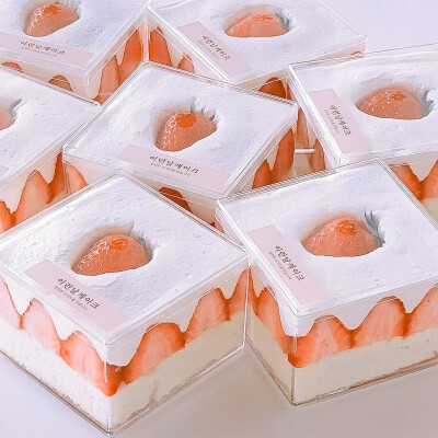 
° Strawberry ' Cream ' Cake ' And you
?林锡
原截/许酪