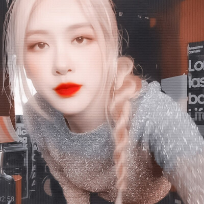 “保持公开 低调恋爱”
朴彩英
原.小然睡了