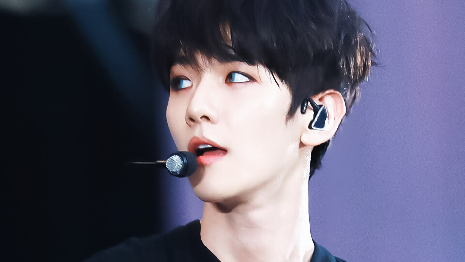 「橙光素材」边伯贤
使用看专辑简介