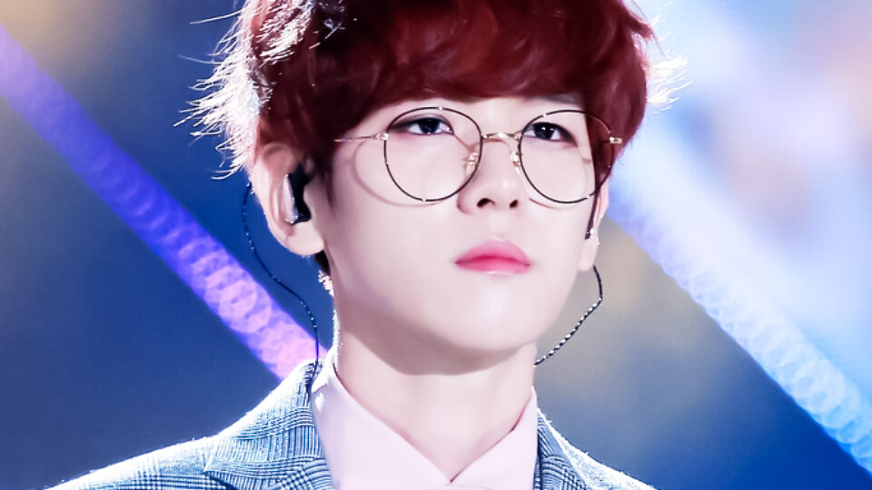 「橙光素材」边伯贤
使用看专辑简介