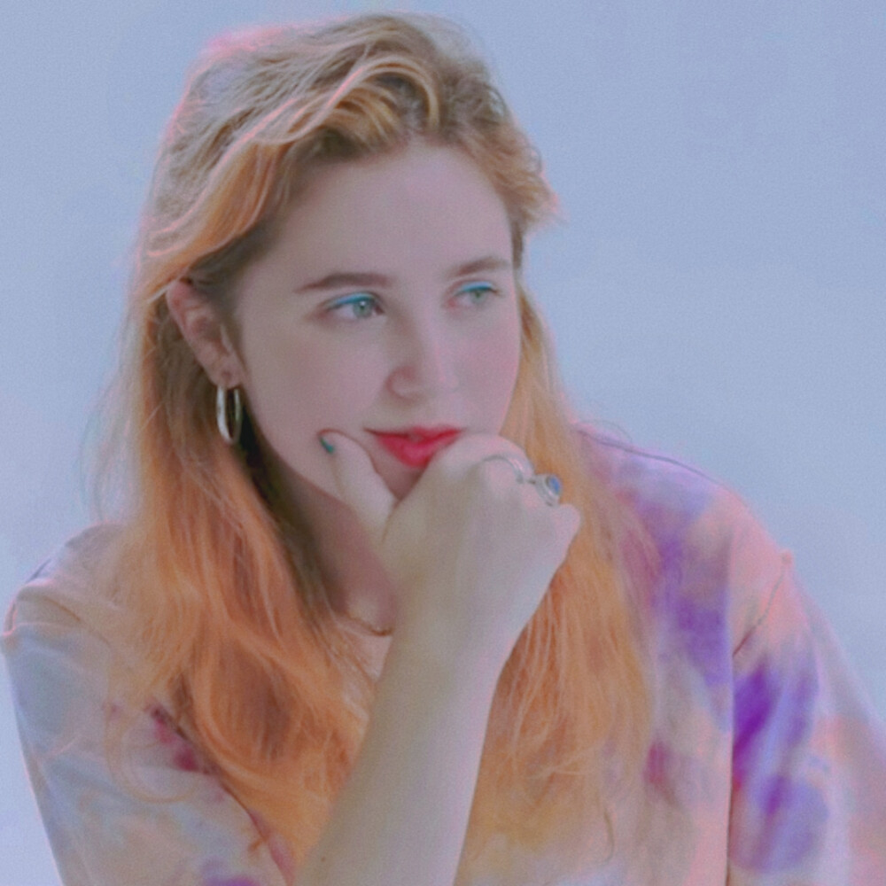 Clairo
