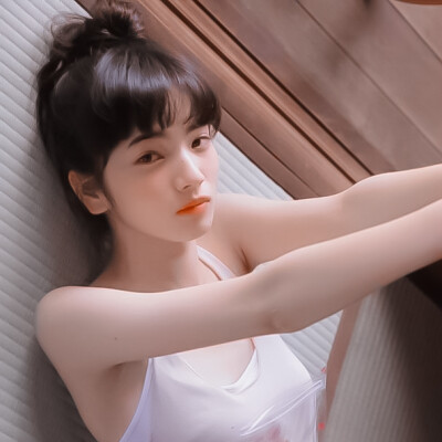 尹颂·小松菜奈