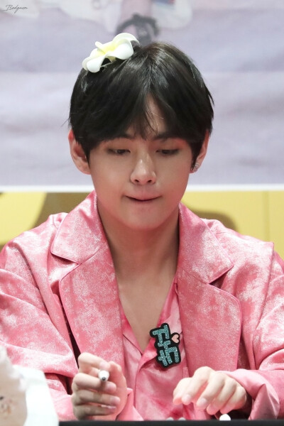 @Bedgasm_v
别学我搬图。
别拿我找的图裁一个比例就发你专辑里。。。