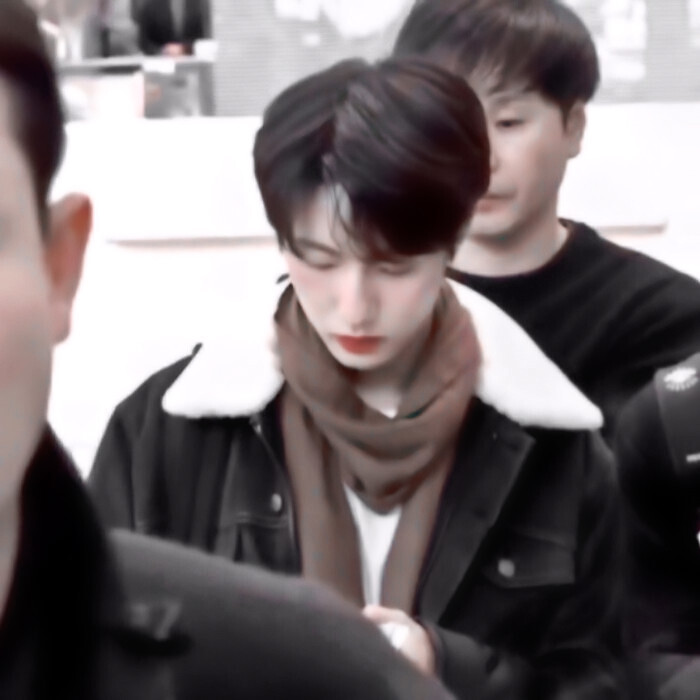 
2000.03.23 // 落雪の名札''
'' 暖冬が送ってくれた手紙: ——《 等归
原cr.江榆晚。