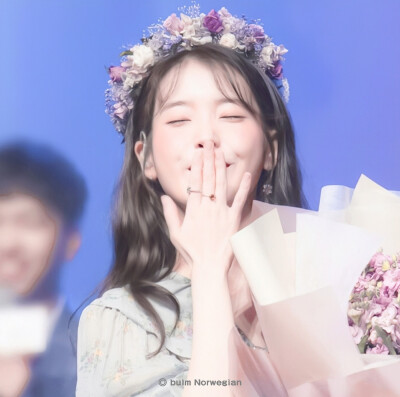 ◎李知恩
cr. moonlight_iu