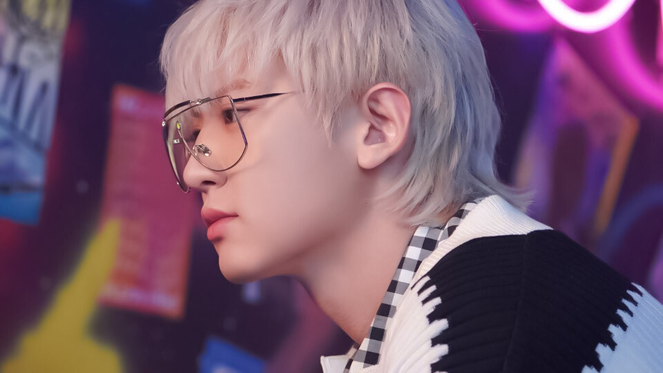 「橙光」朴灿烈
使用注明顾灼