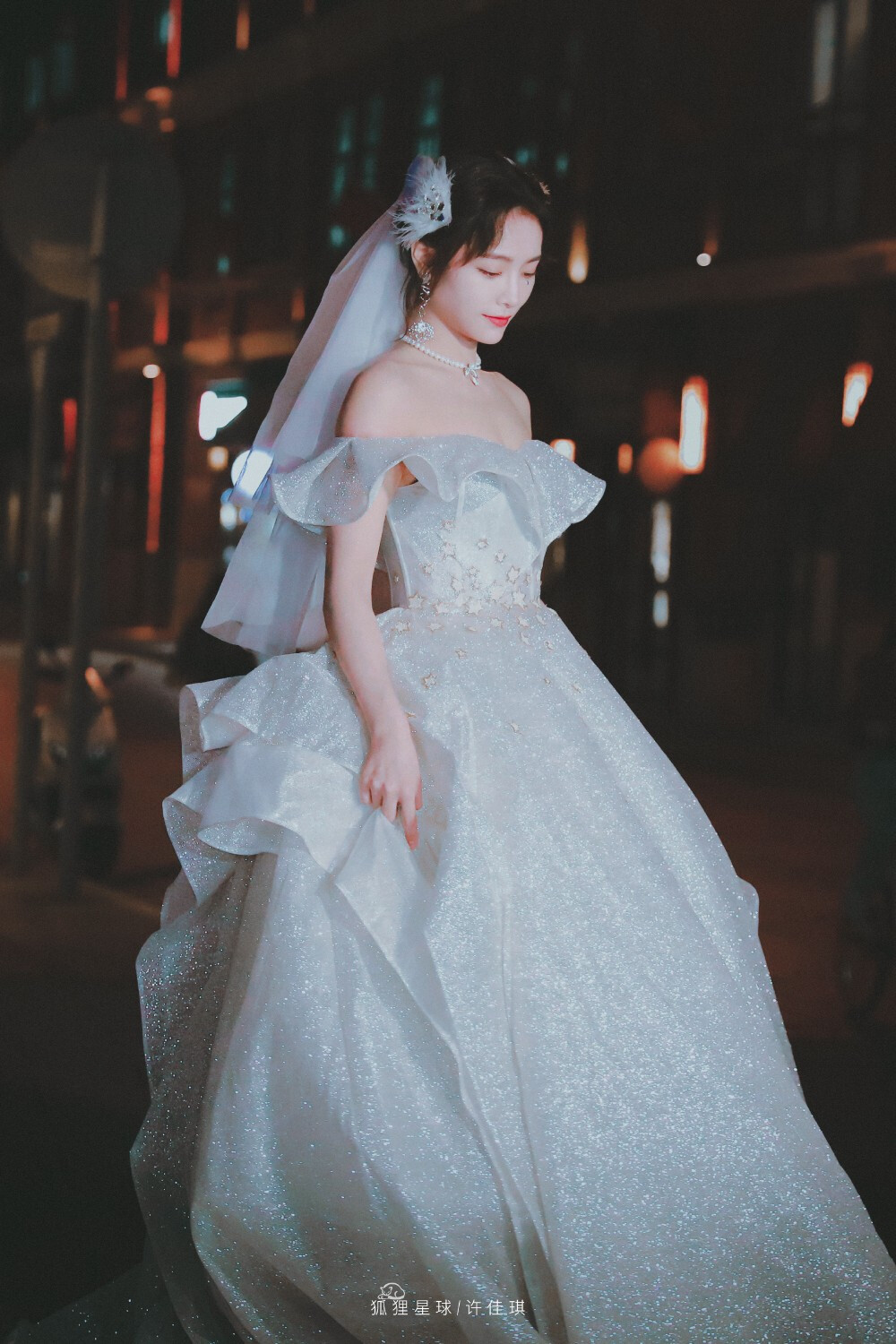 #许佳琪##许佳琪婚纱造型#
2020.09.27 梦中的婚礼
cr@狐狸星球 | 许佳琪