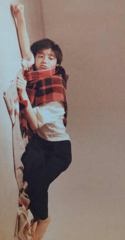 星が星の夜に隠れています。まだ寝ていない人がいます。海にはあなたへの思いが隠れません❤