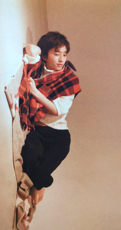 星が星の夜に隠れています。まだ寝ていない人がいます。海にはあなたへの思いが隠れません❤