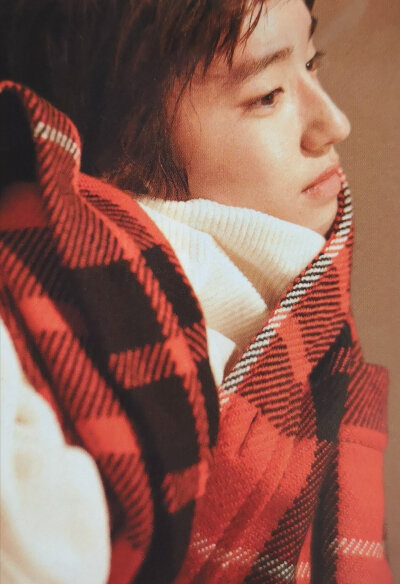 星が星の夜に隠れています。まだ寝ていない人がいます。海にはあなたへの思いが隠れません。