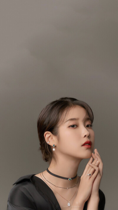 IU | J.Estina
cr:边五爷