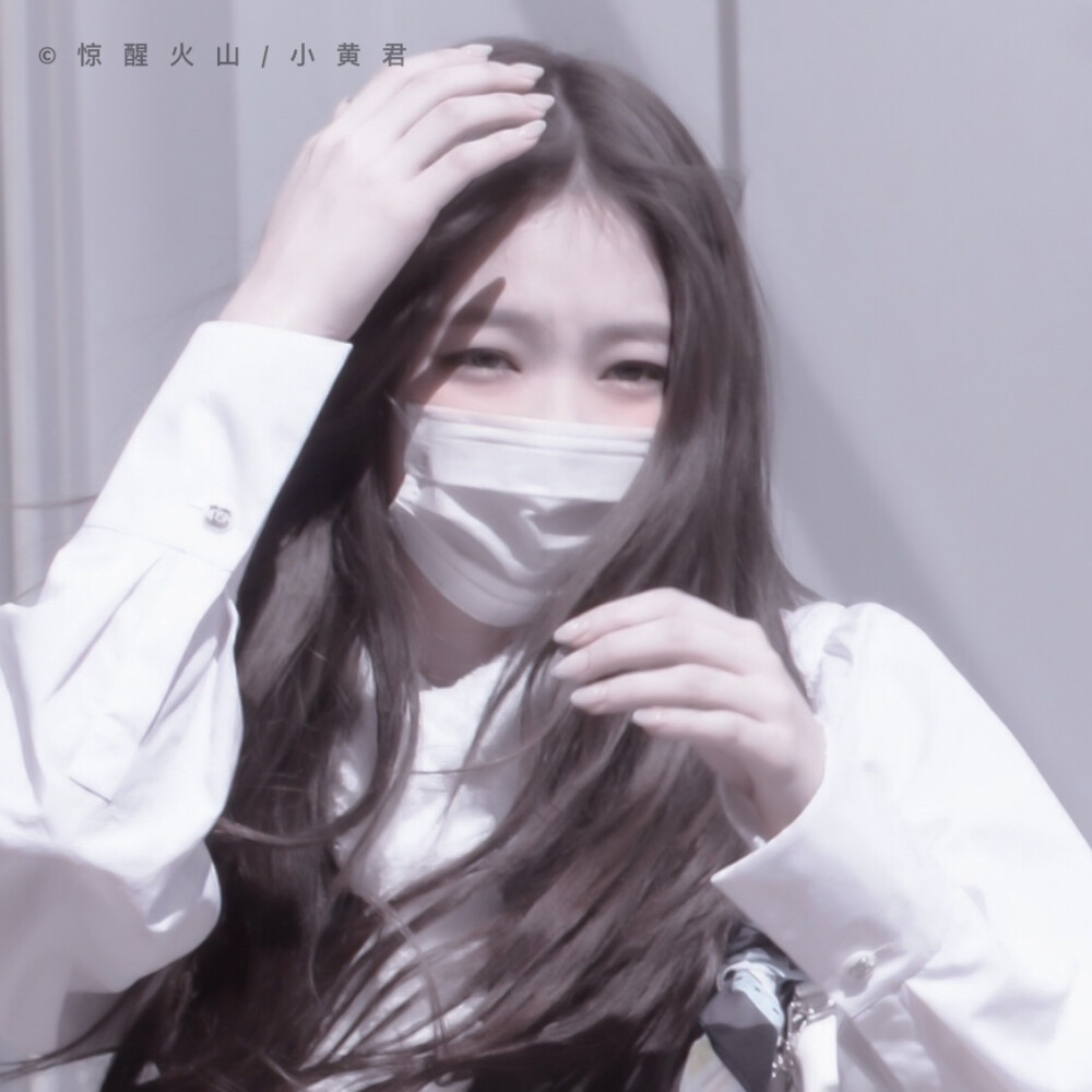 
‘’学姐 今天有好好上课吗
jennie / 小黄君