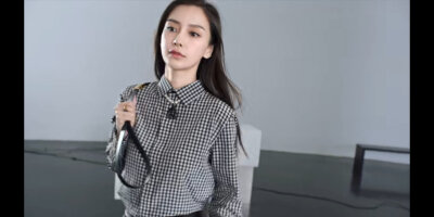 杨颖（Angelababy），1989年2月28日出生于上海市，华语影视女演员、时尚模特。2003年，Angelababy以模特身份在香港出道。2007年，她开始将工作重心转向大银幕。2011年在爱情片《夏日乐悠悠》中首次担任女主角。2012…