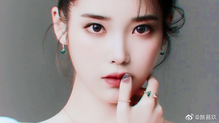 IU 李知恩
“你往細(xì)節(jié)看一看，愛與不愛都太明顯?！?－
√抱圖者發(fā)抖音寫小說弄橙光請(qǐng)告知出處
→By玖生一世