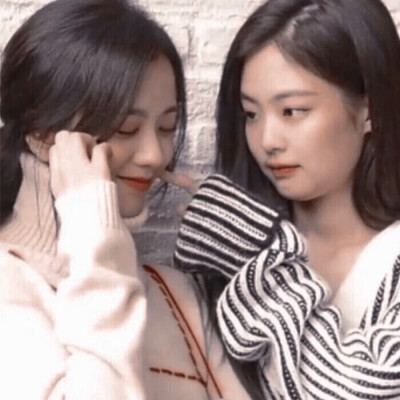 BLACKPINK
打啵j
jisoo & jennie