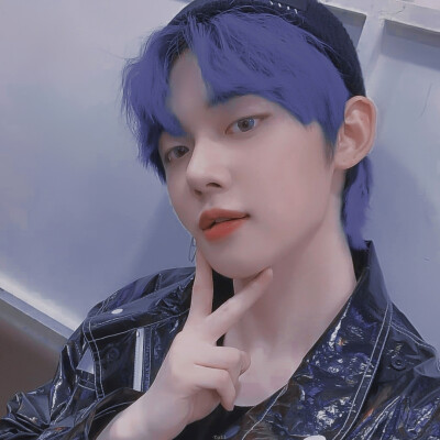 yeonjun
醒图去小色块挺好用的:\/