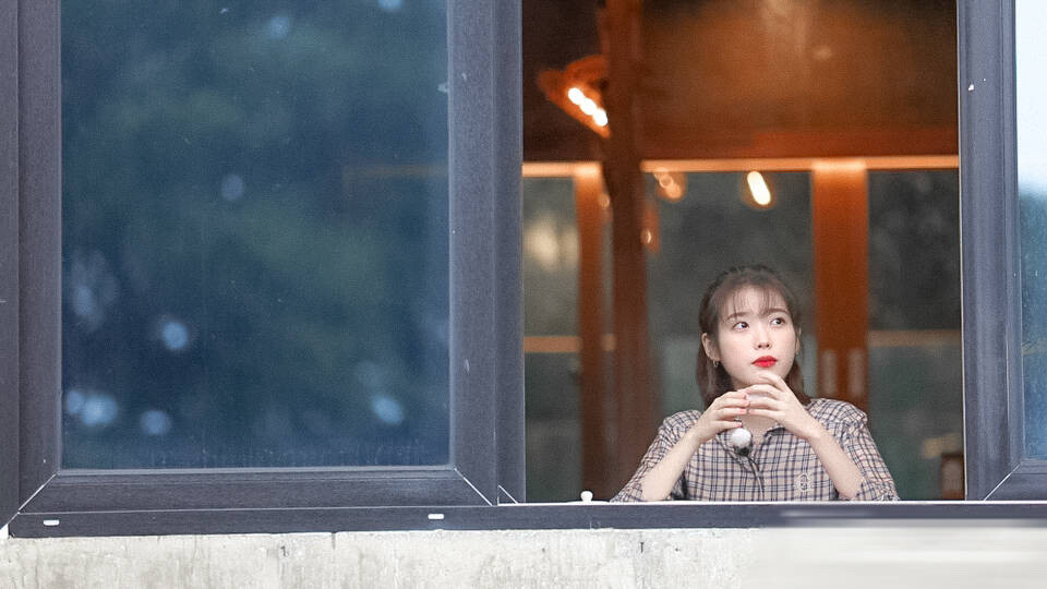 IU | 树啊树啊
cr:·春日思归·