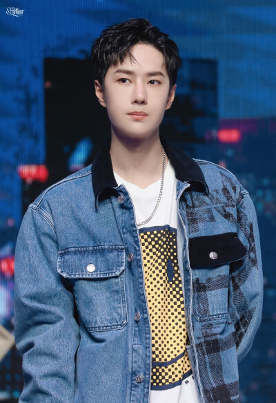 201012 饿了么见面会 @UNIQ-王一博 cr:logo