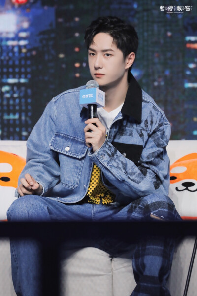 201012 饿了么见面会 @UNIQ-王一博 cr:logo