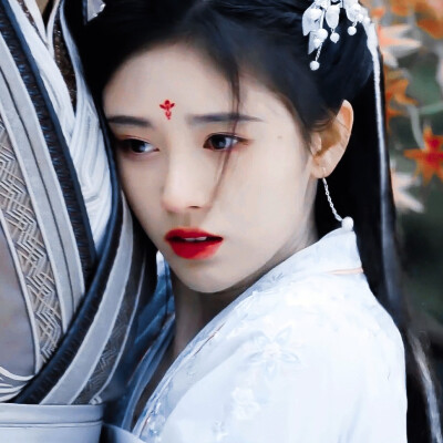 鞠婧祎
二传标注初暻