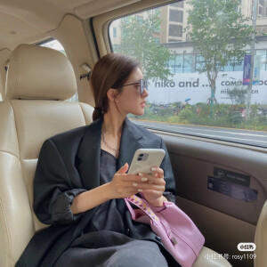 头像&赵露思
突然发现露思的小红书好多图❤️❤️❤️