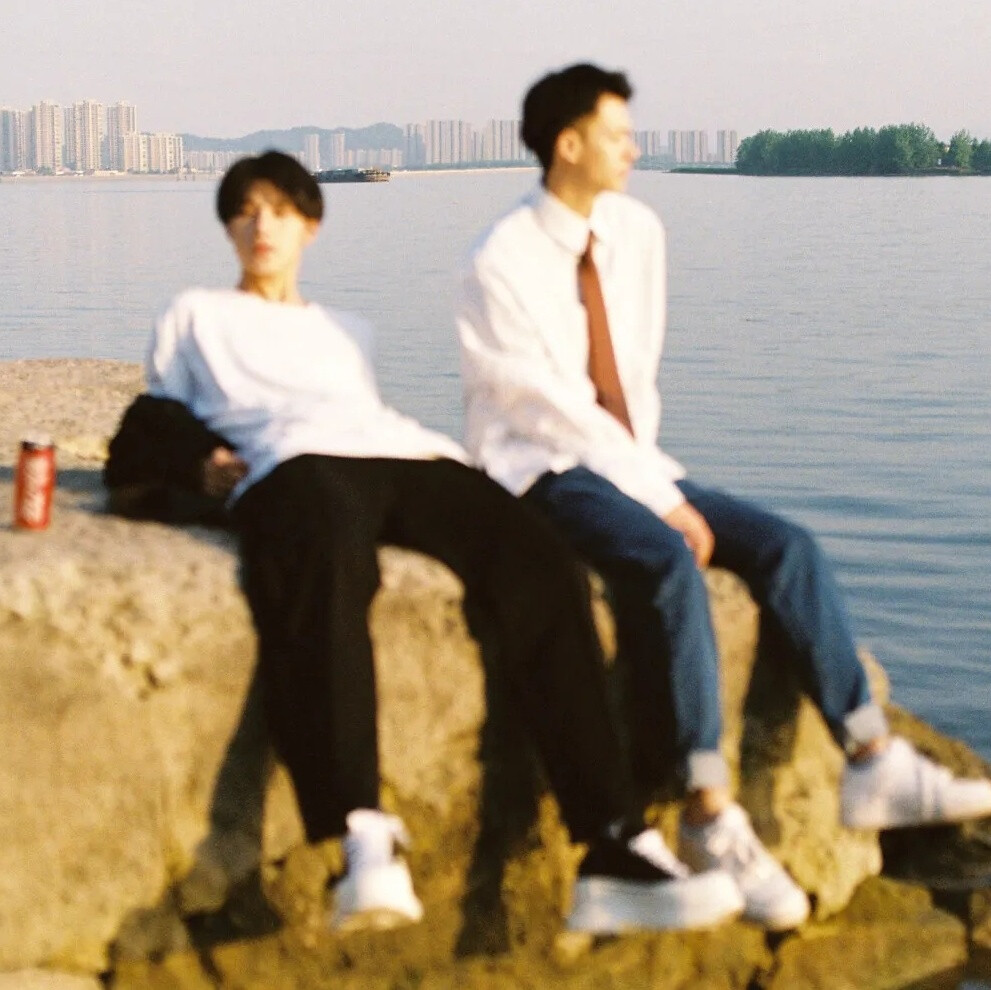 “我听见你在夜里哭泣