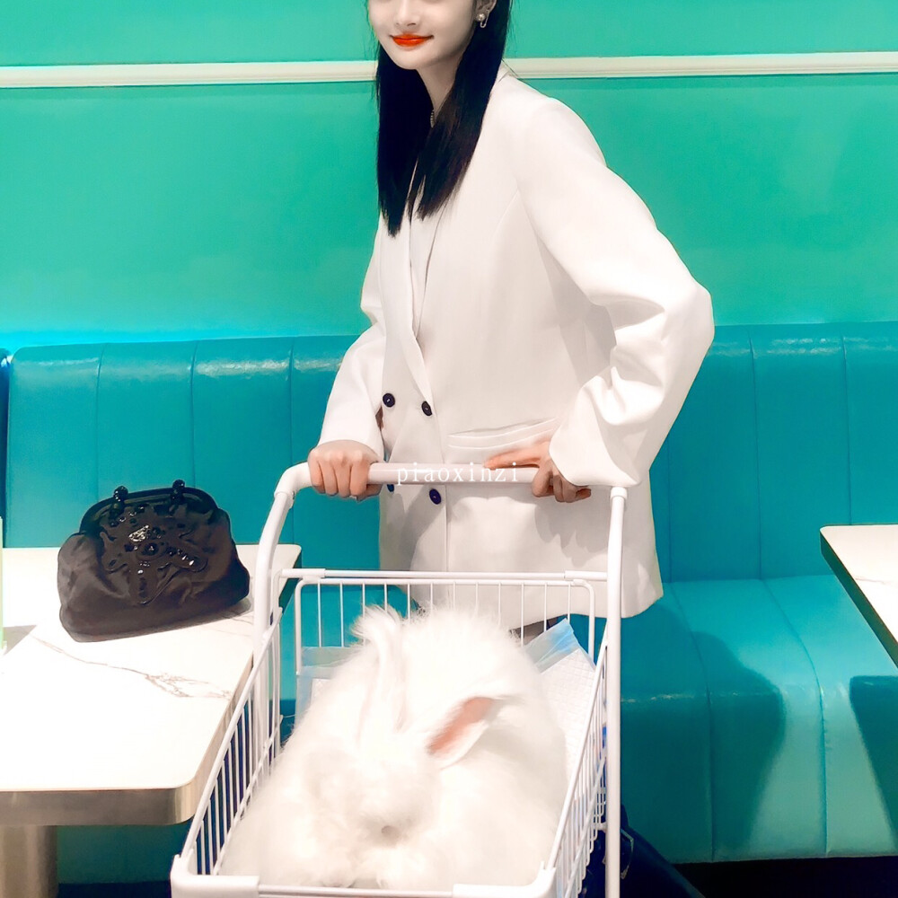 是琼兔兔喔
周洁琼/朴新子