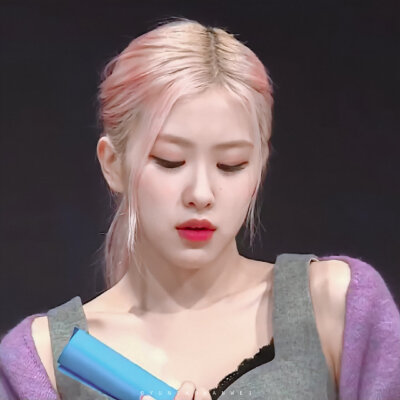 ROSé
pink~rosé ???
?云桃丸尾·