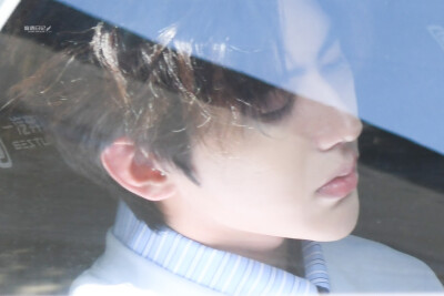 cr:偏遇日记_蔡徐坤
20201011跑男青海录制