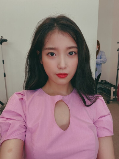 IU