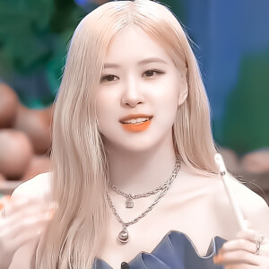 

ROSÉ｜帶著這一份溫柔  奔赴下一場山海