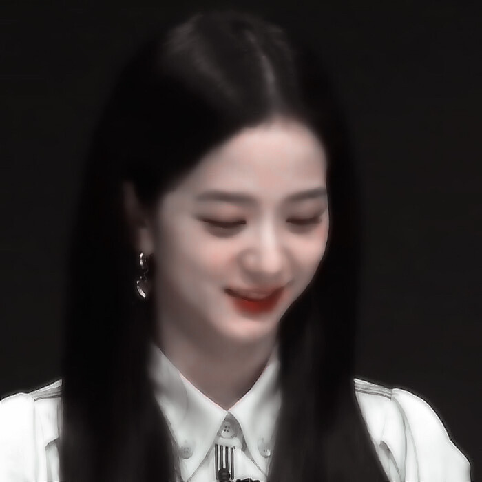 ·. 風が窓に止まって、この世界を愛するようにと言いました//Kim Jisoo