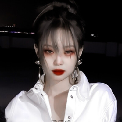 “心动了？想告白？没门儿！”
Jennie ©舒棠音