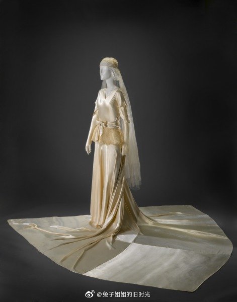 Wedding Dress
Germaine Monteil（法国设计师，活跃于1930年代）