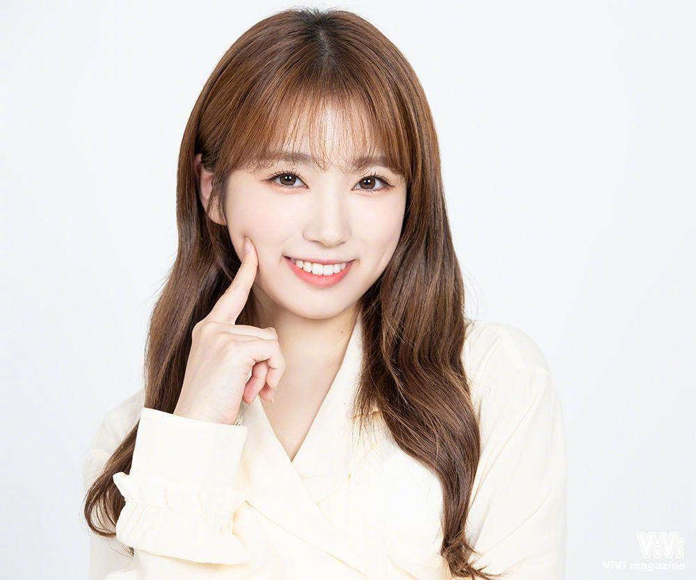 IZONE 张元英 宮脇咲良 曹柔理 崔叡娜 安宥真 矢吹奈子 权恩妃 姜惠元 本田仁美 金彩源 金珉周 李彩演