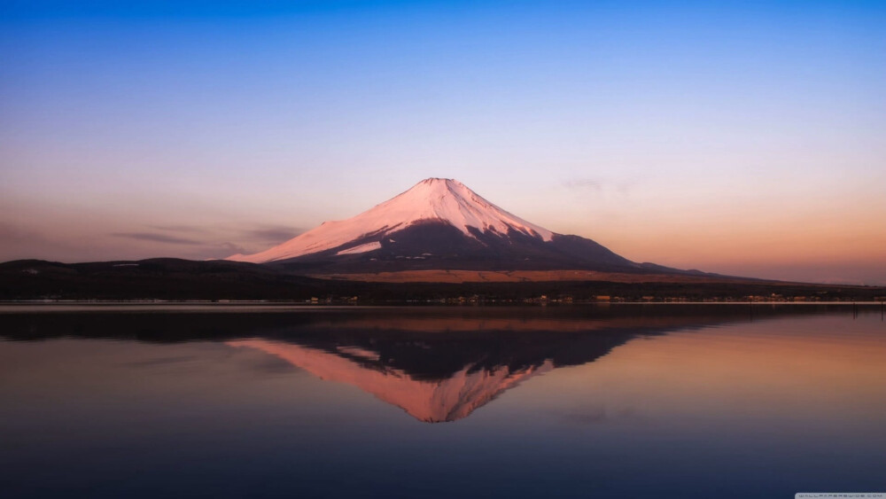 名胜风景高清壁纸带给大家，有著名的富士山、本栖湖山水一色不要太醉人，令人心旷神怡#macz壁纸下载#