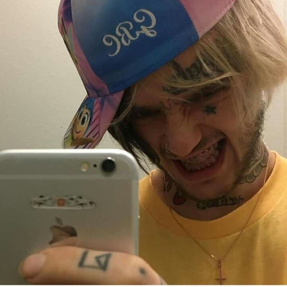 lil peep
:-P
来源网络
