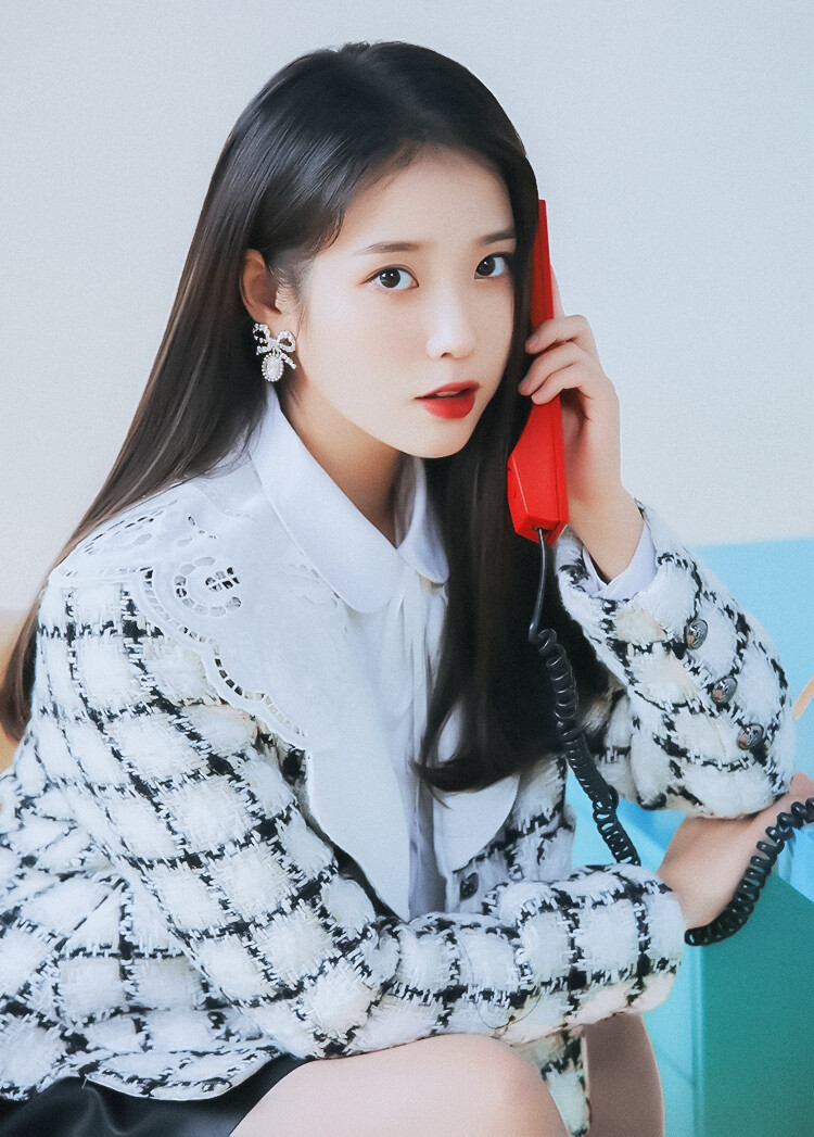 李知恩 iu
cr.森山梨守