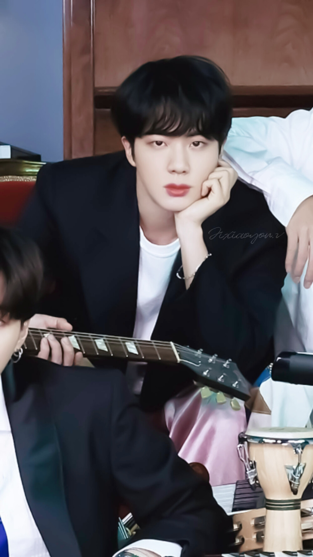 防弹少年团壁纸 ©Jixiaoyou.v
期待已久的BE，伴着‘春日’来了，我至始至终相信着我的选择是对的，一声阿米，一生阿米，花样年华，永不落幕。