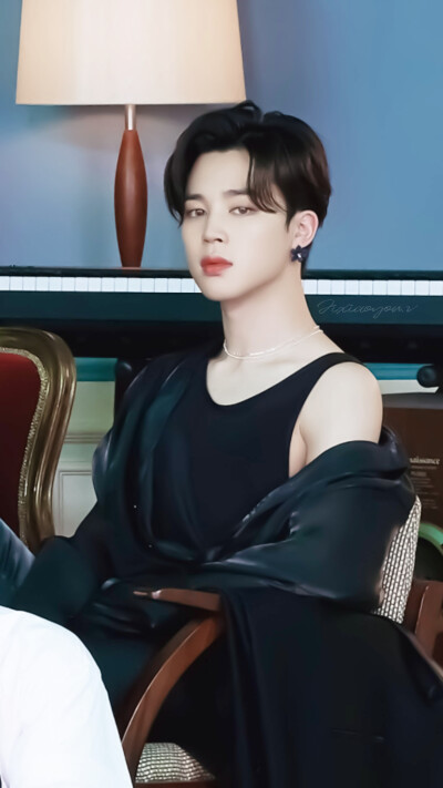 防弹少年团壁纸 ©Jixiaoyou.v
期待已久的BE，伴着‘春日’来了，我至始至终相信着我的选择是对的，一声阿米，一生阿米，花样年华，永不落幕。