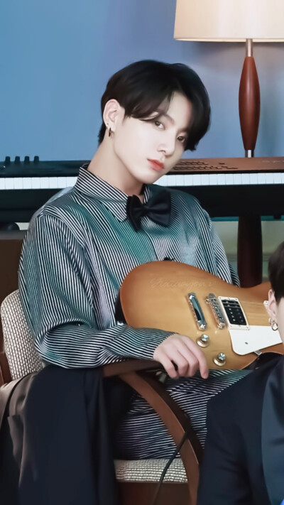 防弹少年团壁纸 ©Jixiaoyou.v
期待已久的BE，伴着‘春日’来了，我至始至终相信着我的选择是对的，一声阿米，一生阿米，花样年华，永不落幕。