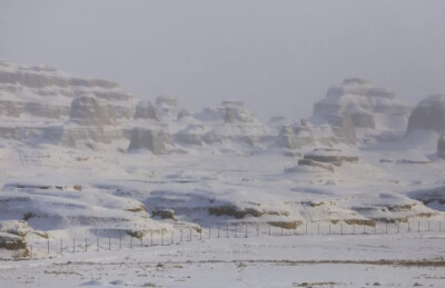 新疆雪景
来源:人民日报
详见水印