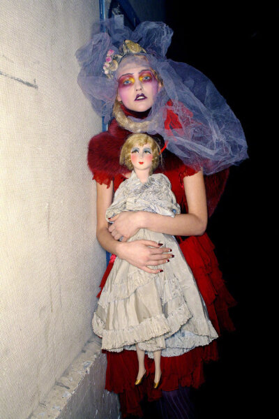 Sasha Pivovarova for John Galliano Fall 2007. ​​​​